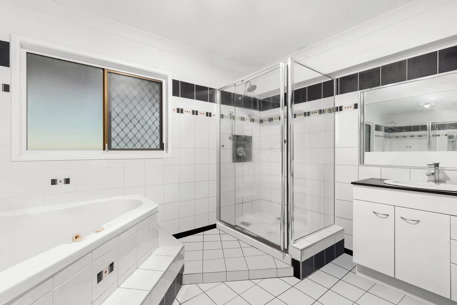 12 Sweetgum Street, Hillcrest, QLD, 4118, Hillcrest - Thumbnail 7