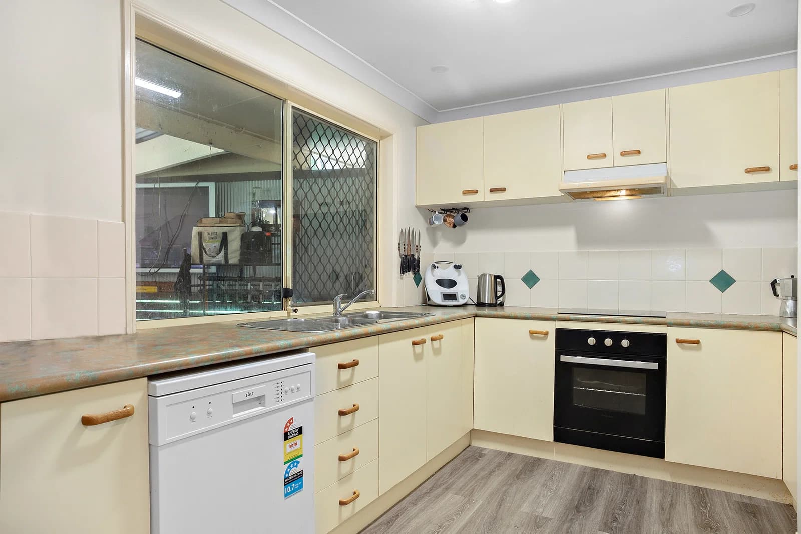 31 Smiths Road, Elimbah, QLD, 4516, Elimbah - Thumbnail 5
