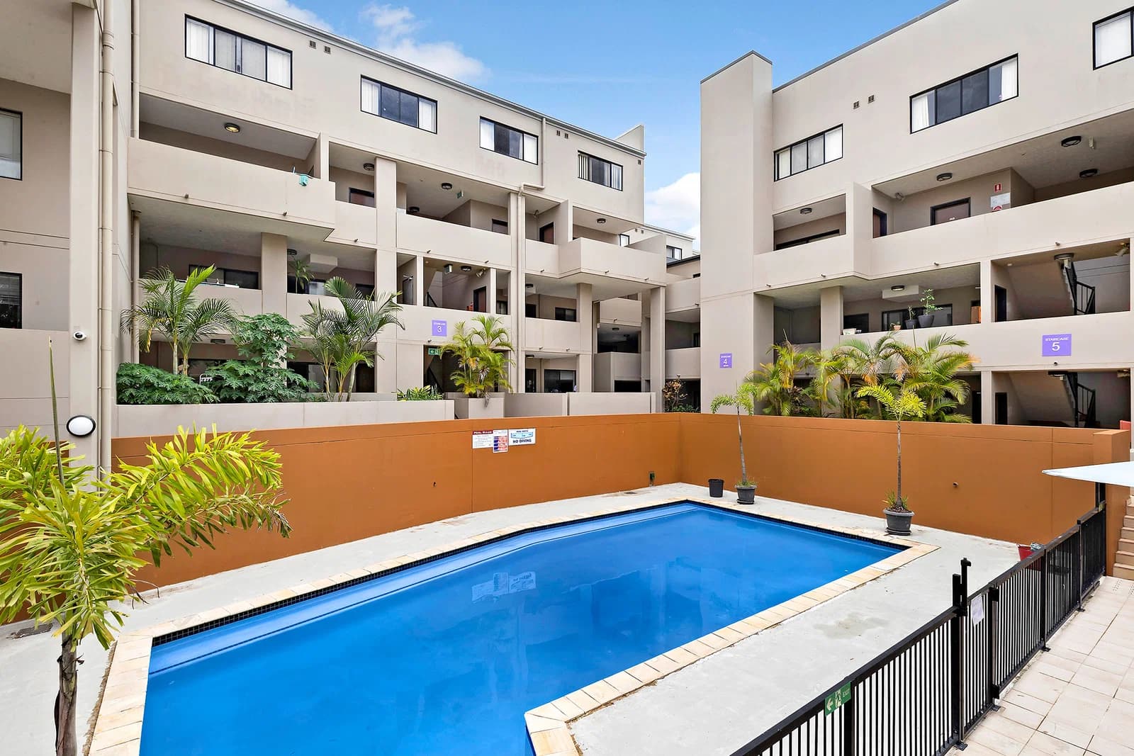 8/1848 Logan Road, Upper Mount Gravatt, QLD, 4122, Upper Mount Gravatt - Image 1