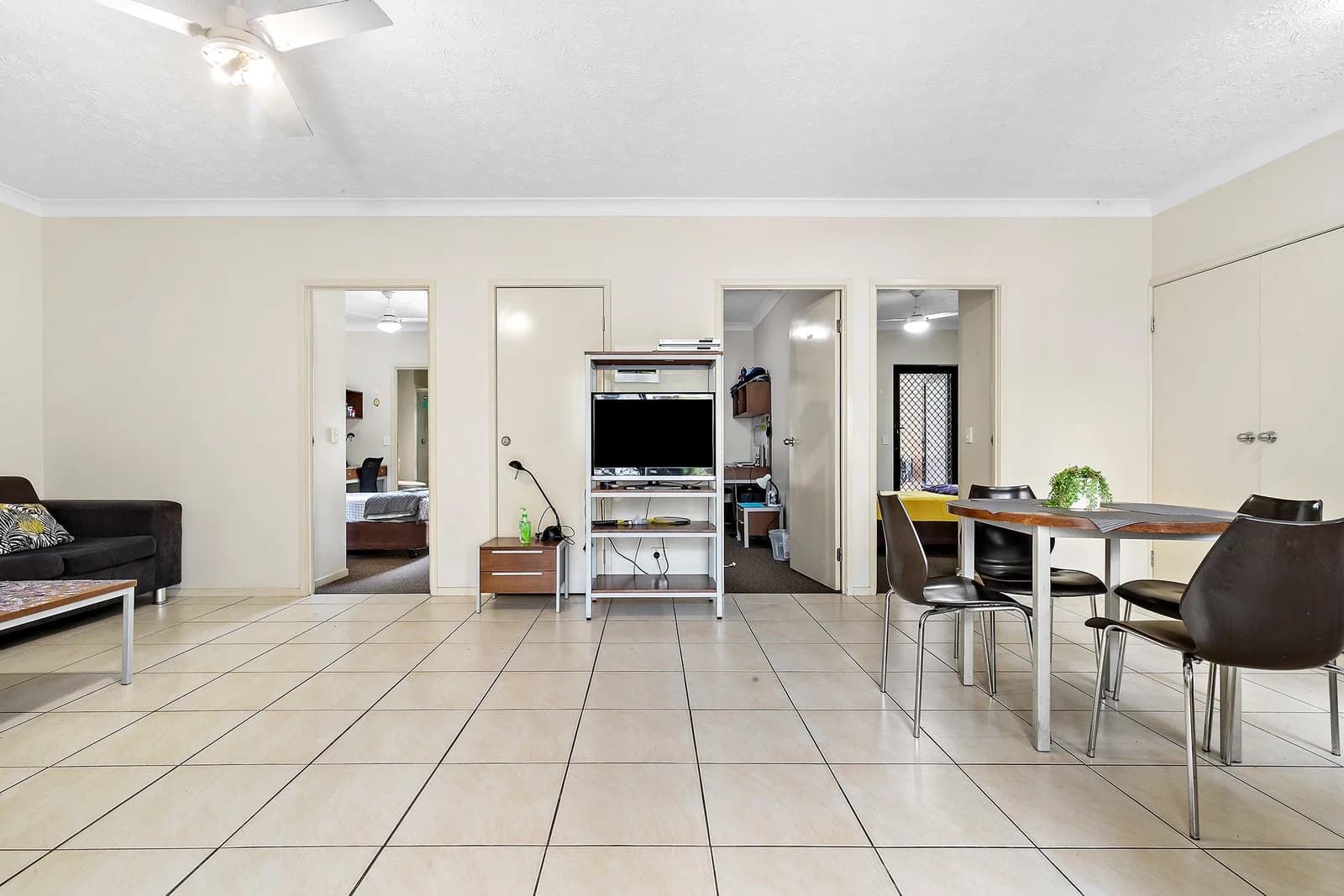 8/1848 Logan Road, Upper Mount Gravatt, QLD, 4122, Upper Mount Gravatt - Thumbnail 3