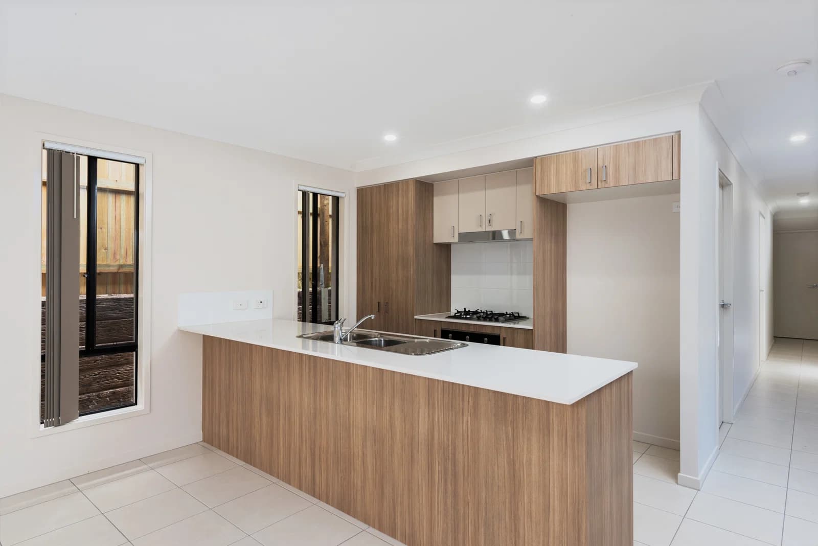 63 Stanicki Circuit, Bellbird Park, QLD, 4300, Bellbird Park - Thumbnail 3