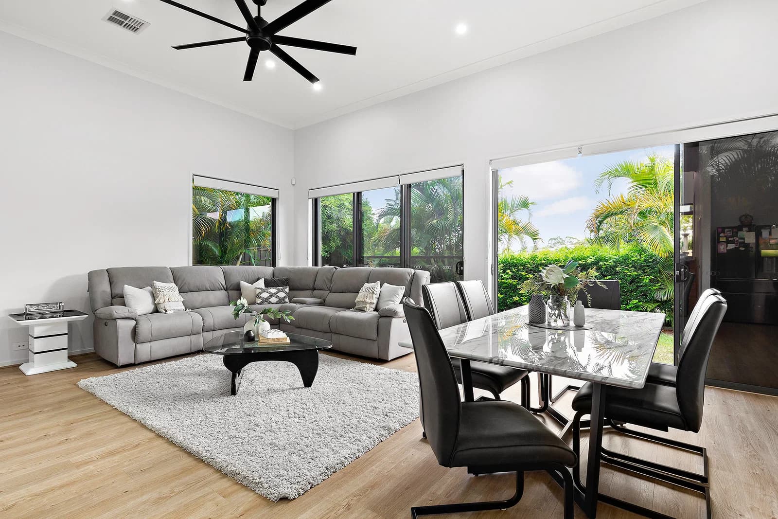 14 Skyline Crescent, Carindale, QLD, 4152, Carindale - Thumbnail 3