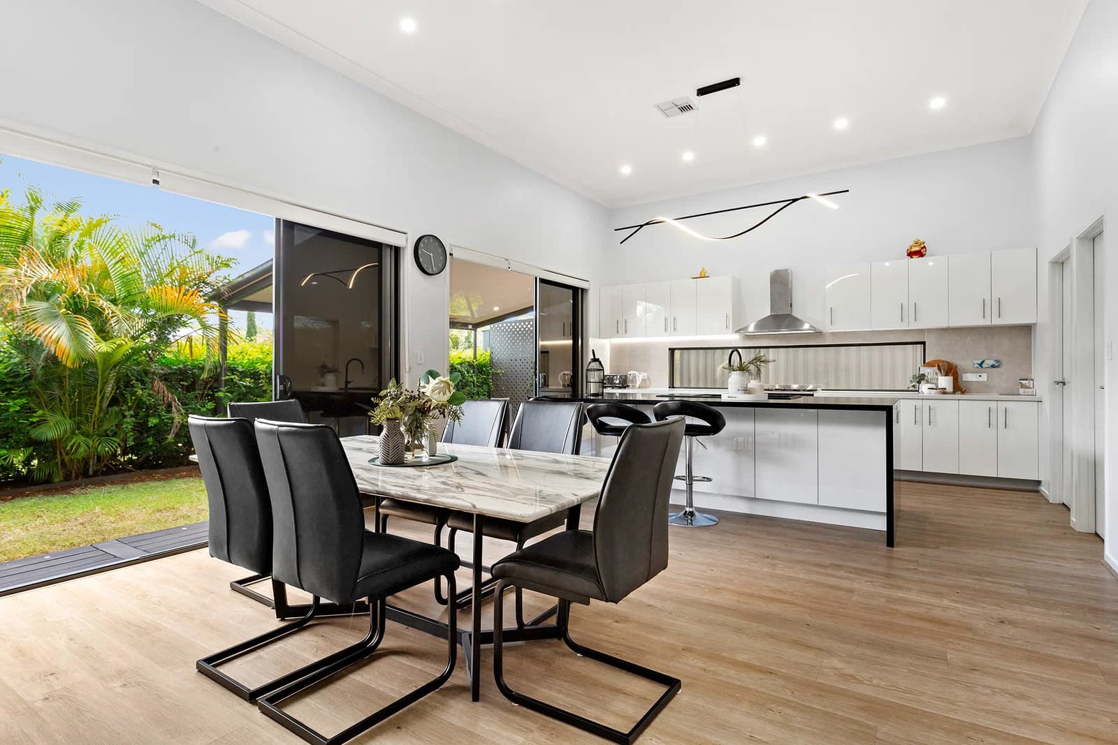 14 Skyline Crescent, Carindale, QLD, 4152, Carindale - Thumbnail 4