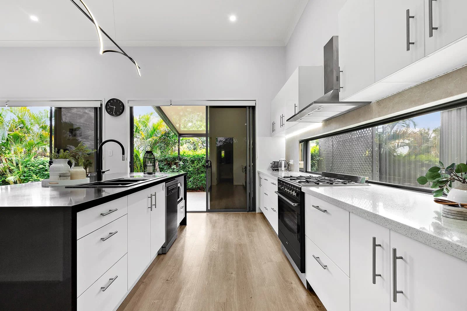 14 Skyline Crescent, Carindale, QLD, 4152, Carindale - Thumbnail 6