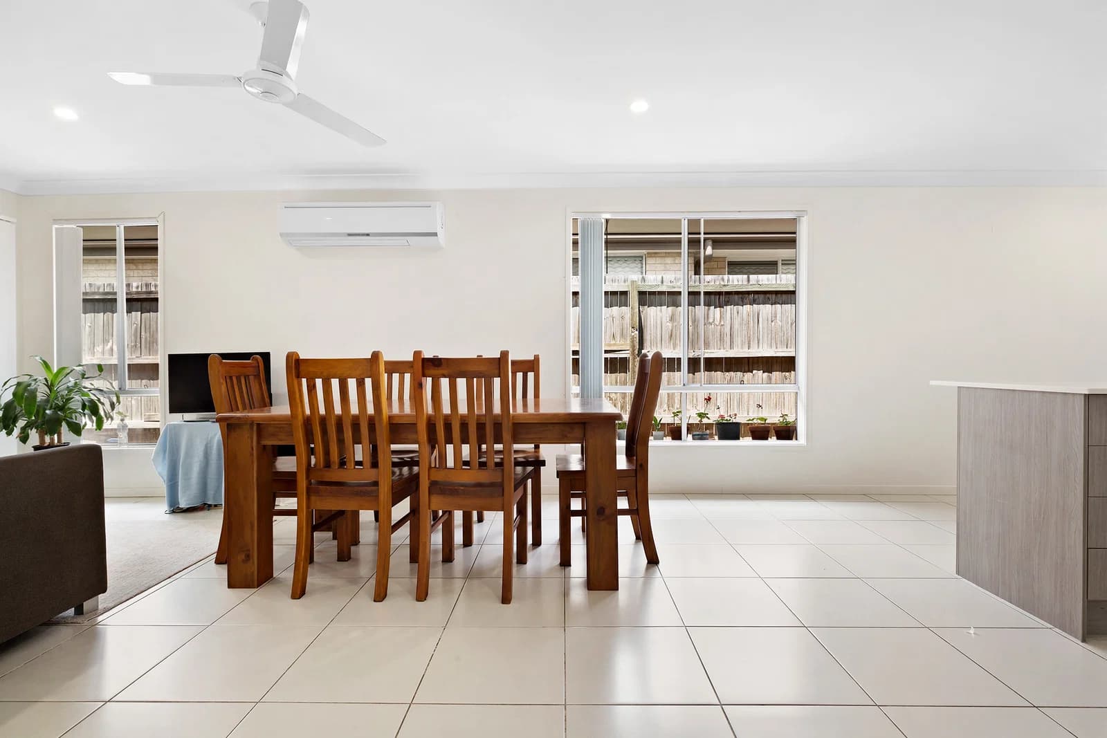 5 Larcom Crescent, Redbank Plains, QLD, 4301, Redbank Plains - Thumbnail 3