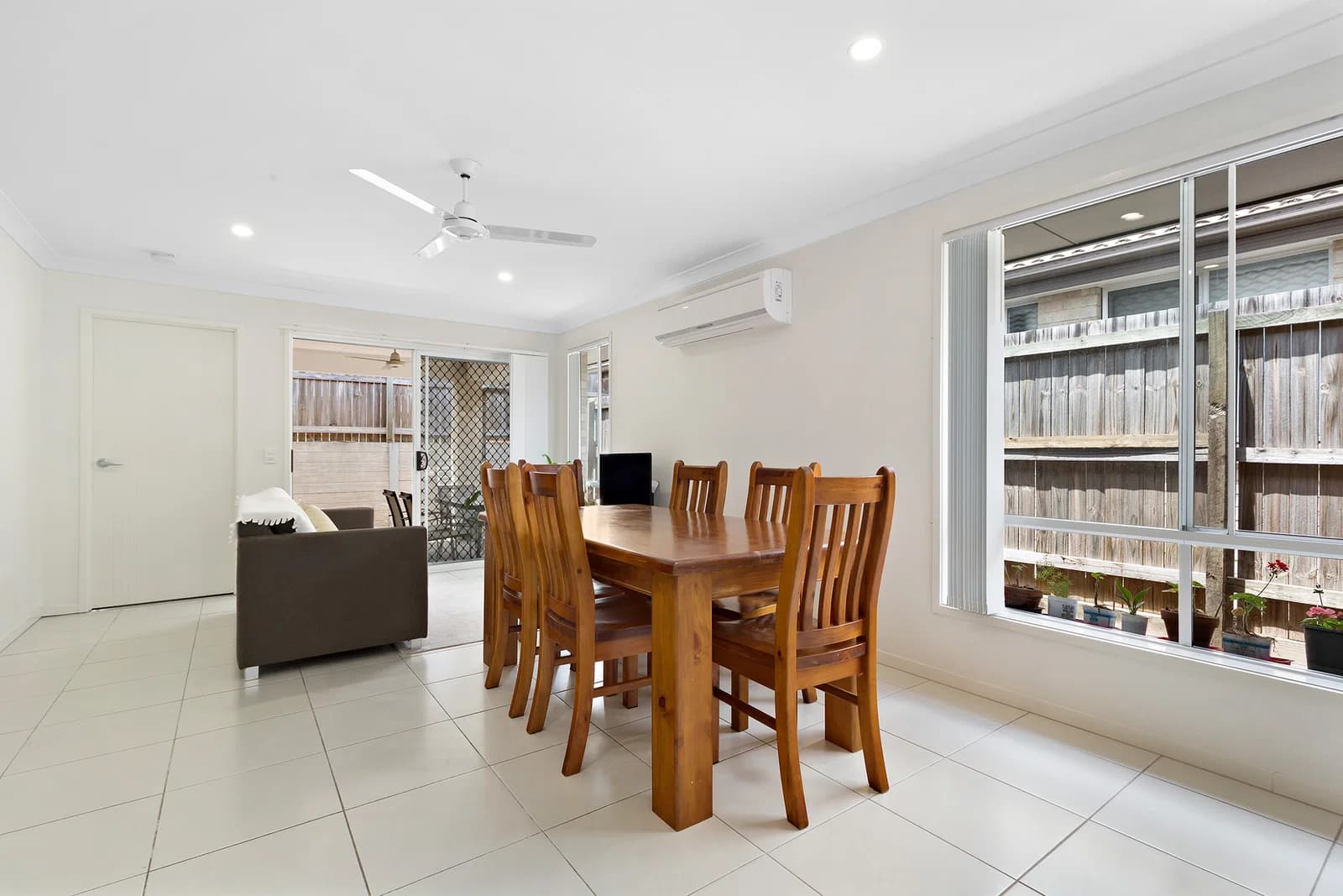 5 Larcom Crescent, Redbank Plains, QLD, 4301, Redbank Plains - Thumbnail 4