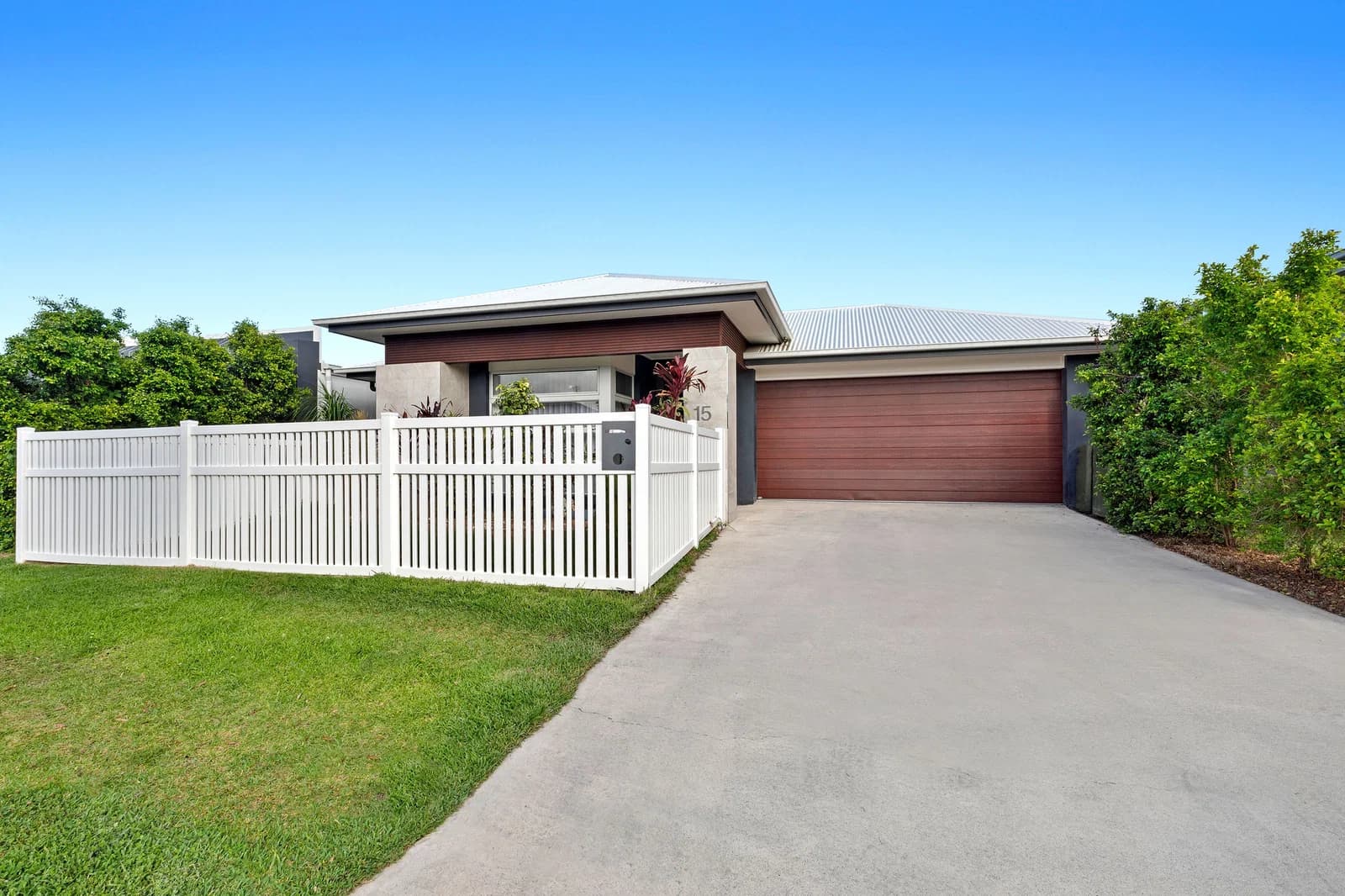 15 Turquoise Place, Caloundra West, QLD, 4551, Caloundra West - Thumbnail 2