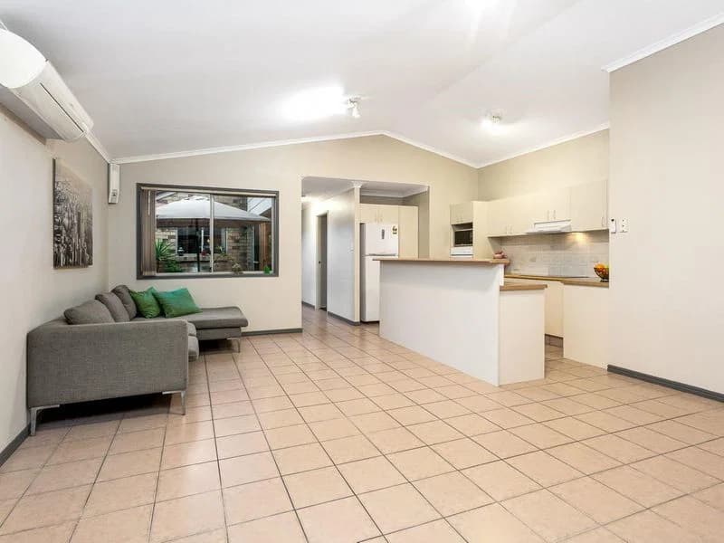 10 Chiswick Place, Forest Lake, QLD, 4078, Forest Lake - Thumbnail 8