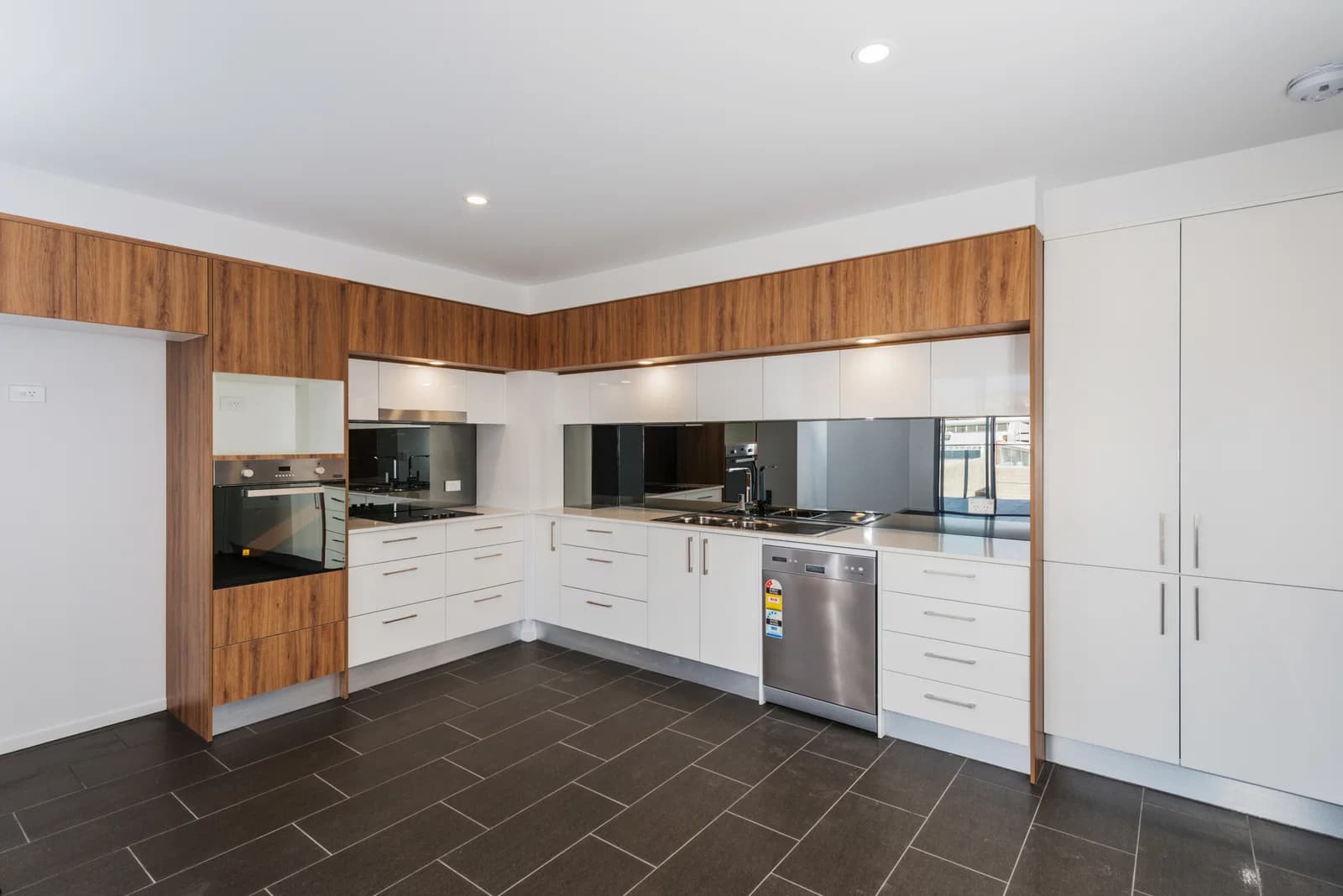 314/16 Beesley Street, West End, QLD, 4101, West End - Thumbnail 2