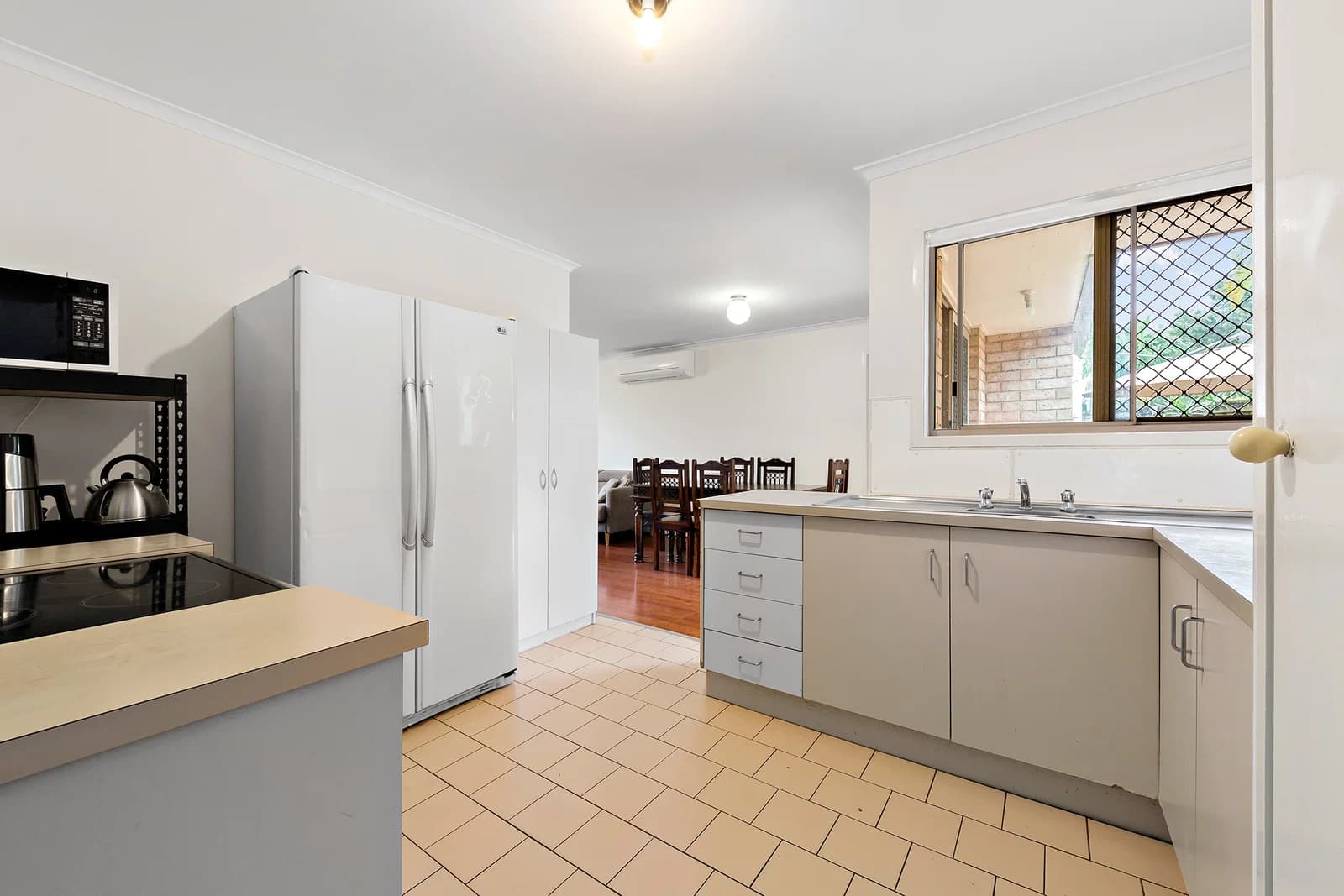 15 Fedrick Street, BORONIA HEIGHTS, QLD, 4124, Boronia Heights - Thumbnail 6