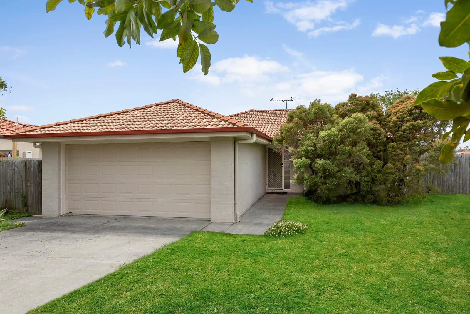 10 Tamsin Court, Regents Park, QLD, 4118, Regents Park - Thumbnail 2