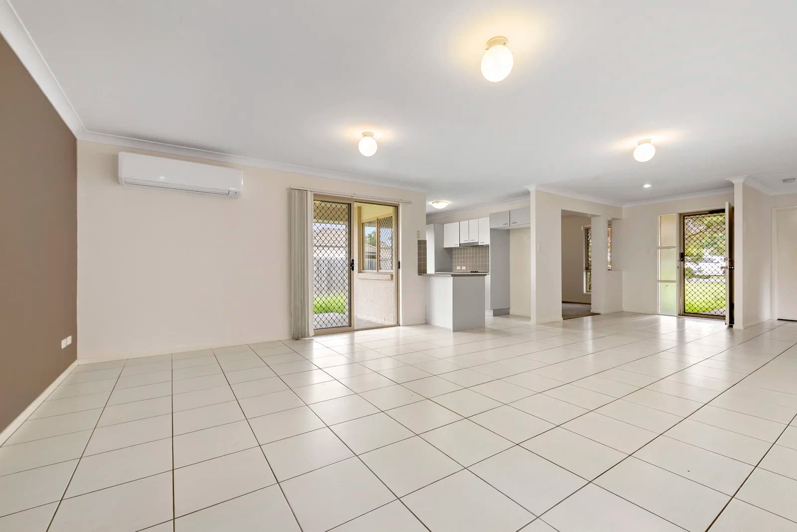 10 Tamsin Court, Regents Park, QLD, 4118, Regents Park - Thumbnail 3
