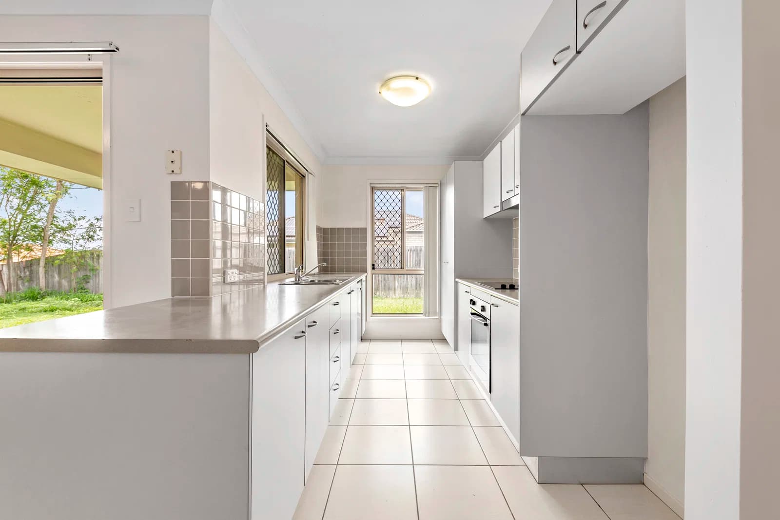 10 Tamsin Court, Regents Park, QLD, 4118, Regents Park - Thumbnail 4