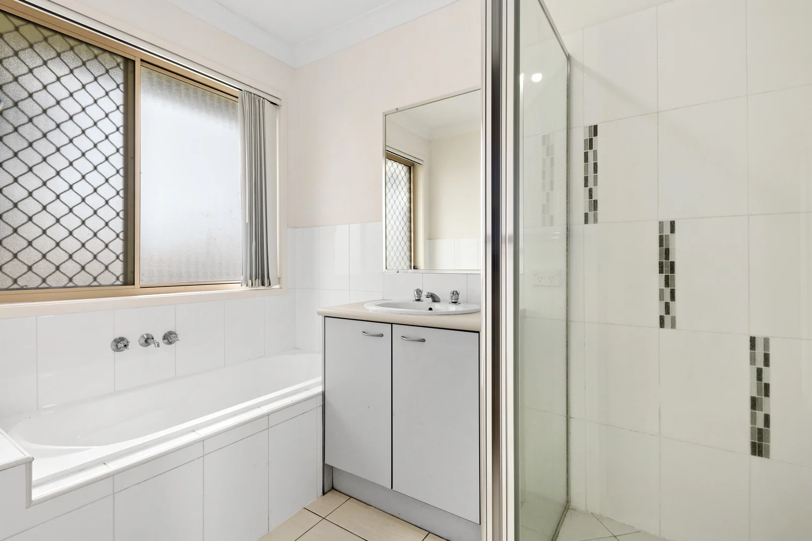 10 Tamsin Court, Regents Park, QLD, 4118, Regents Park - Thumbnail 6