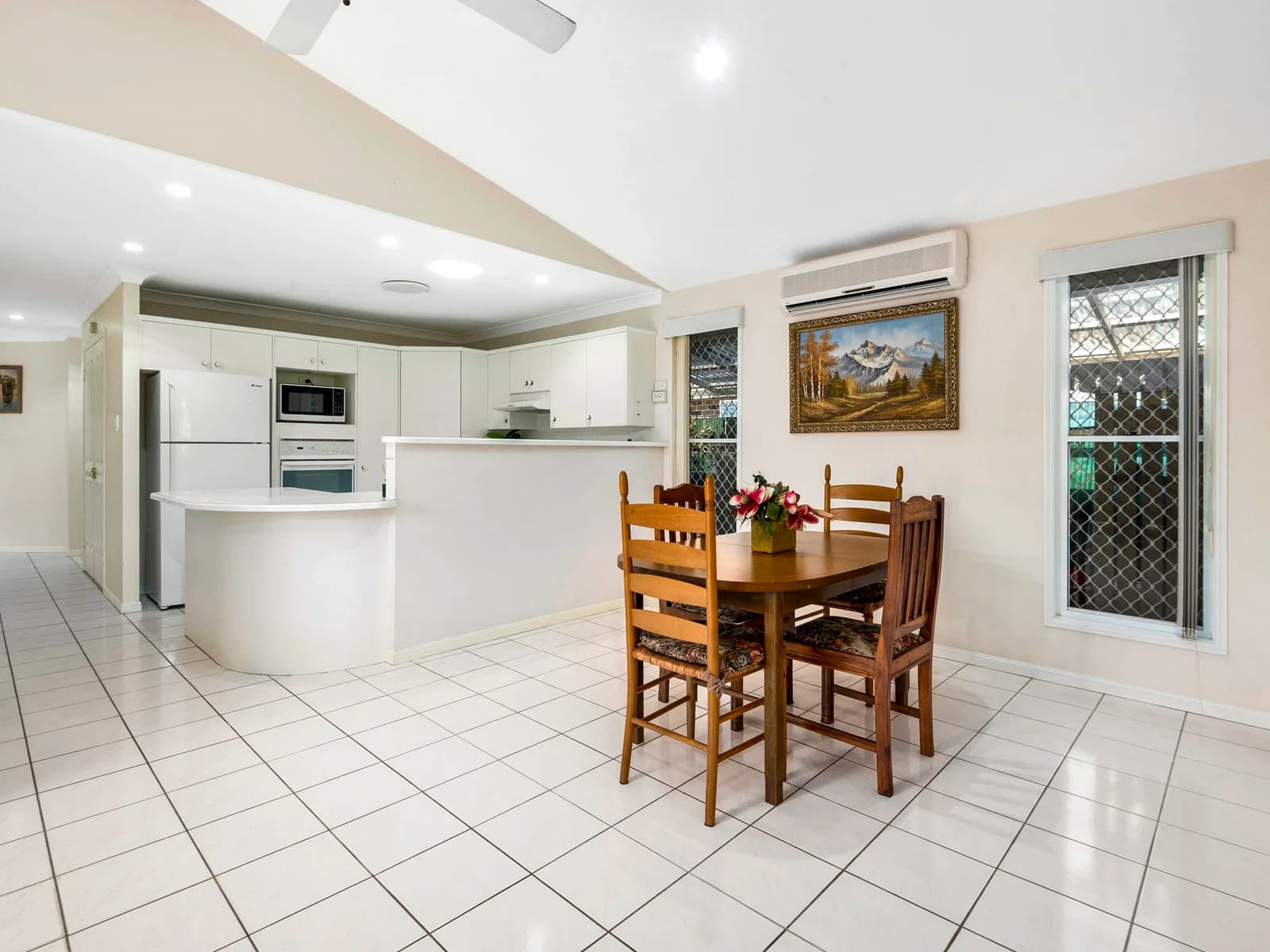 23 TIBOUCHINA Place, CURRIMUNDI, QLD, 4551, Currimundi - Thumbnail 7