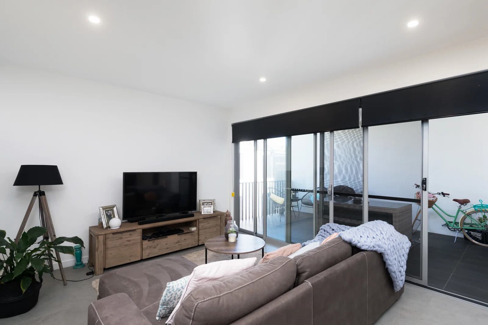 307/38 Latimer Street, Holland Park, QLD, 4121, Holland Park - Image 1