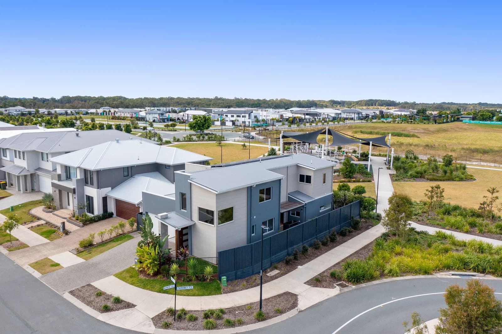 2 Amber Place, PALMVIEW, QLD, 4553, Palmview - Thumbnail 3