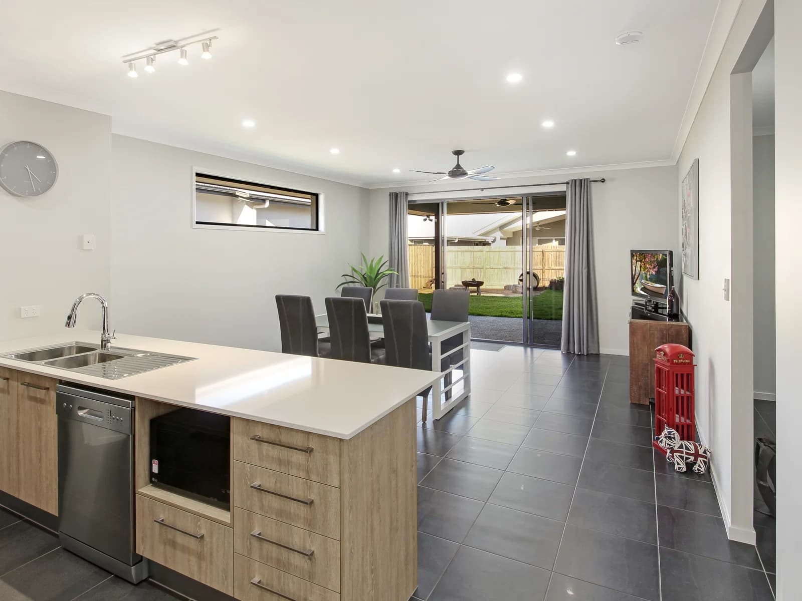 6 Limosa Way, Palmview, QLD, 4553, Palmview - Thumbnail 3
