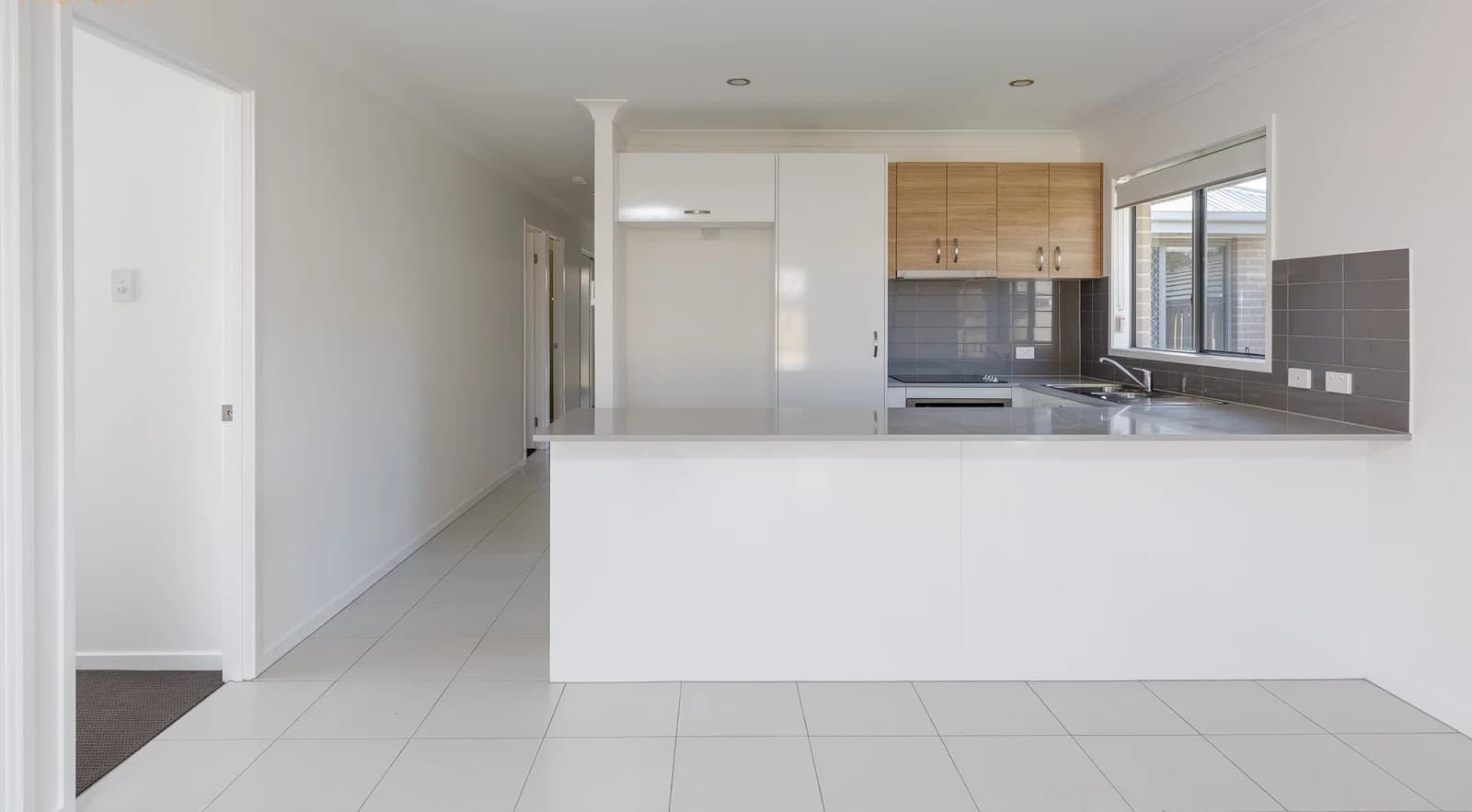 27 Allerton Park Drive, Park Ridge, QLD, 4125, Park Ridge - Thumbnail 4