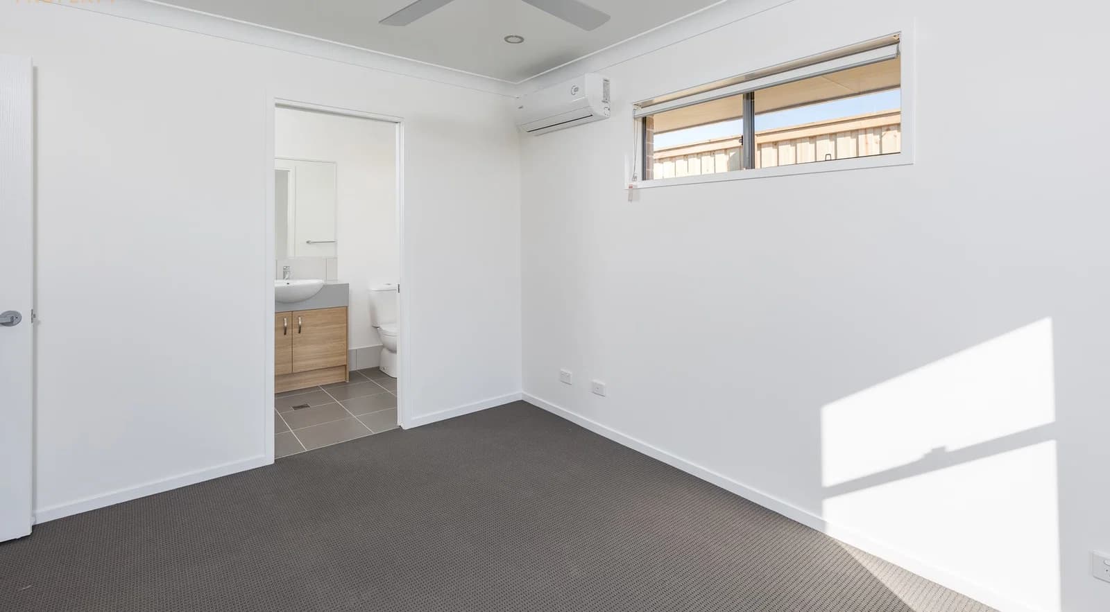 27 Allerton Park Drive, Park Ridge, QLD, 4125, Park Ridge - Thumbnail 7