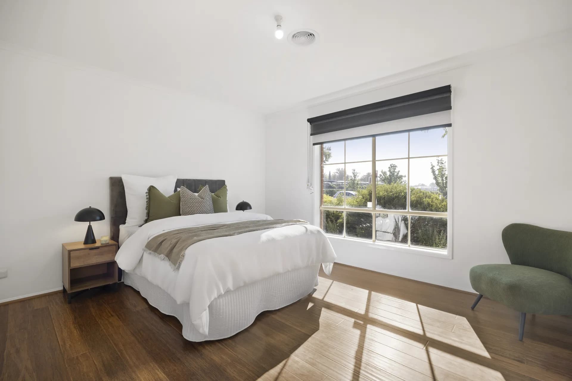 83 Thames Boulevard, Werribee, VIC, Werribee - Thumbnail 2