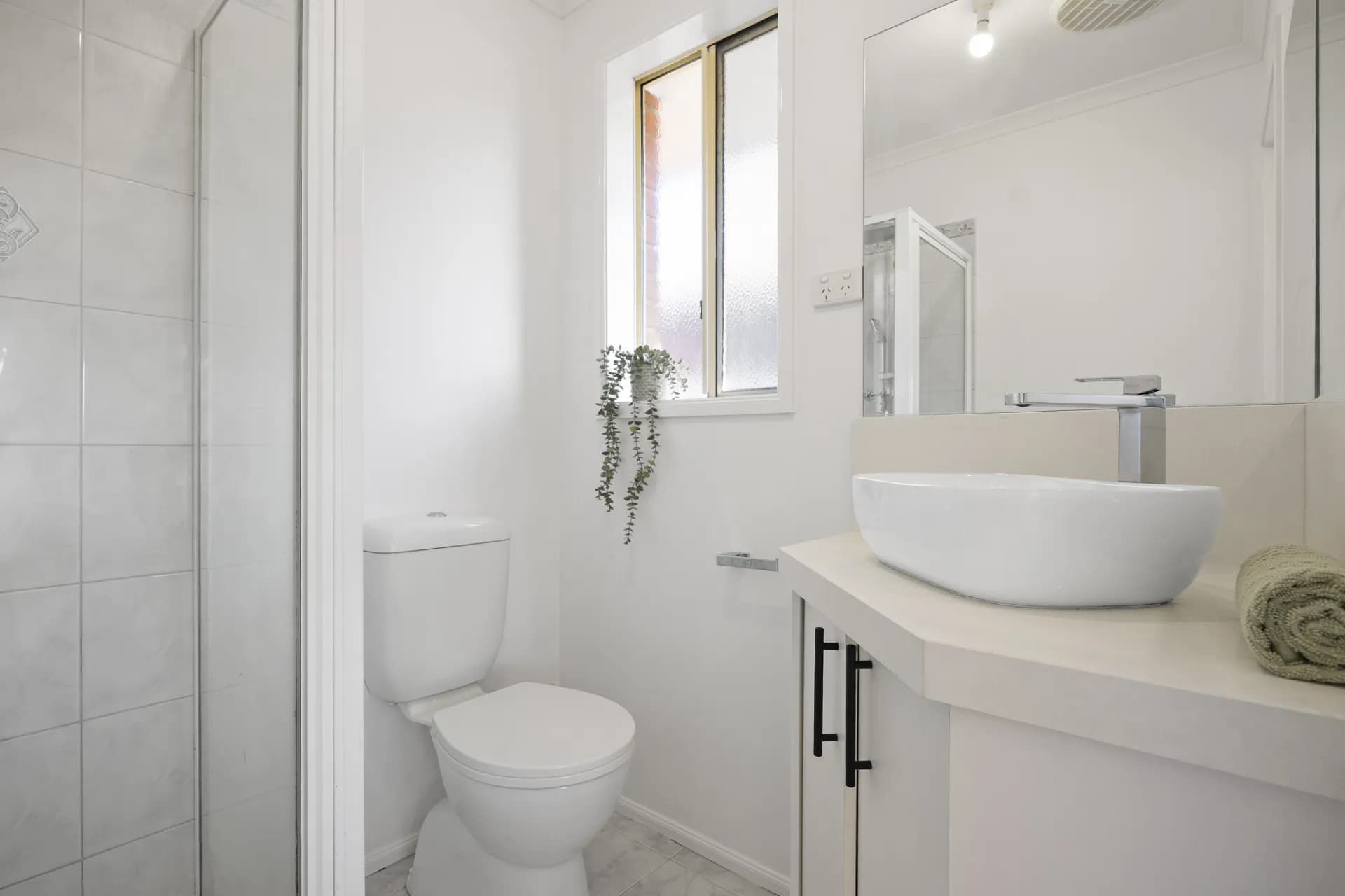 83 Thames Boulevard, Werribee, VIC, Werribee - Thumbnail 3