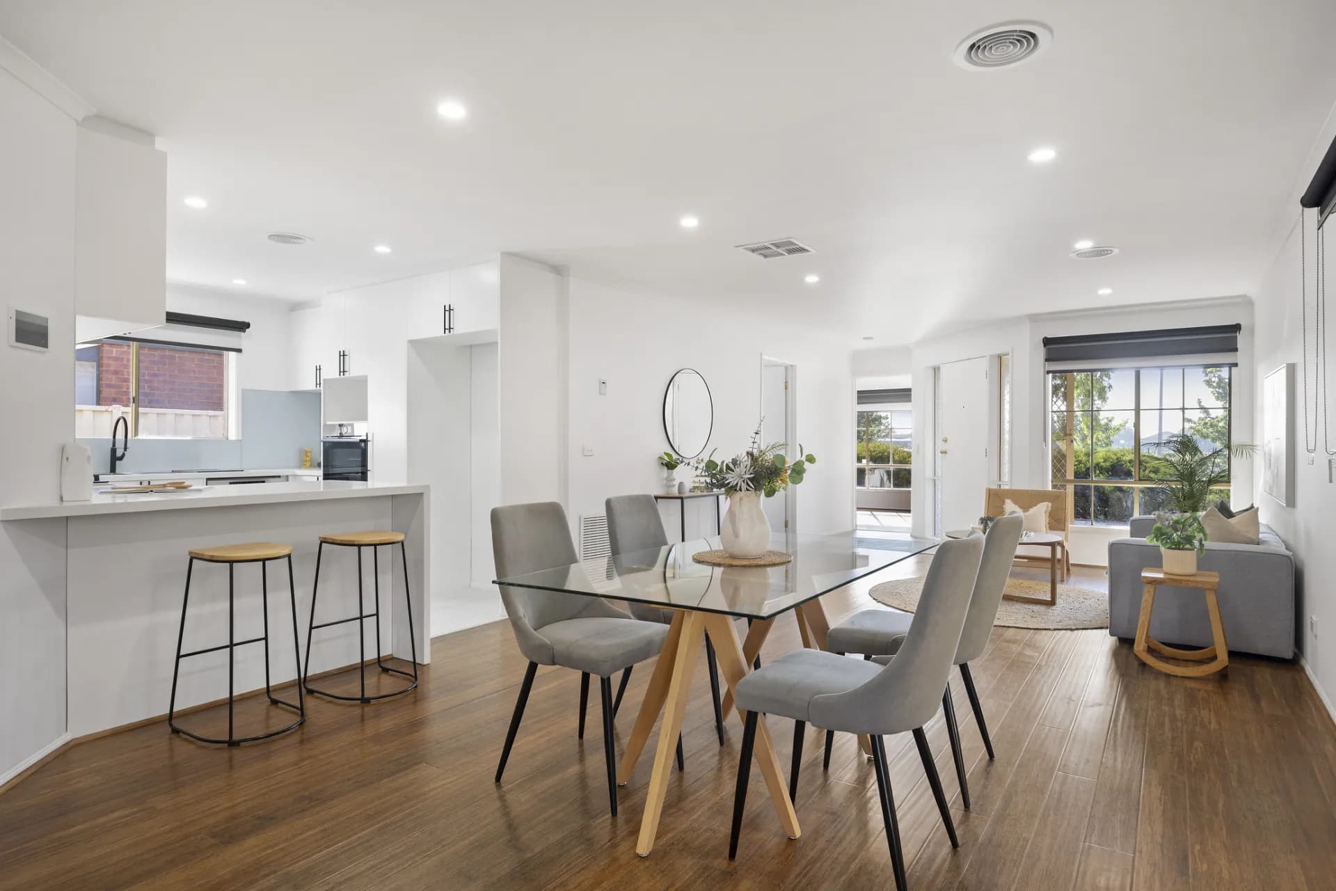 83 Thames Boulevard, Werribee, VIC, Werribee - Thumbnail 5