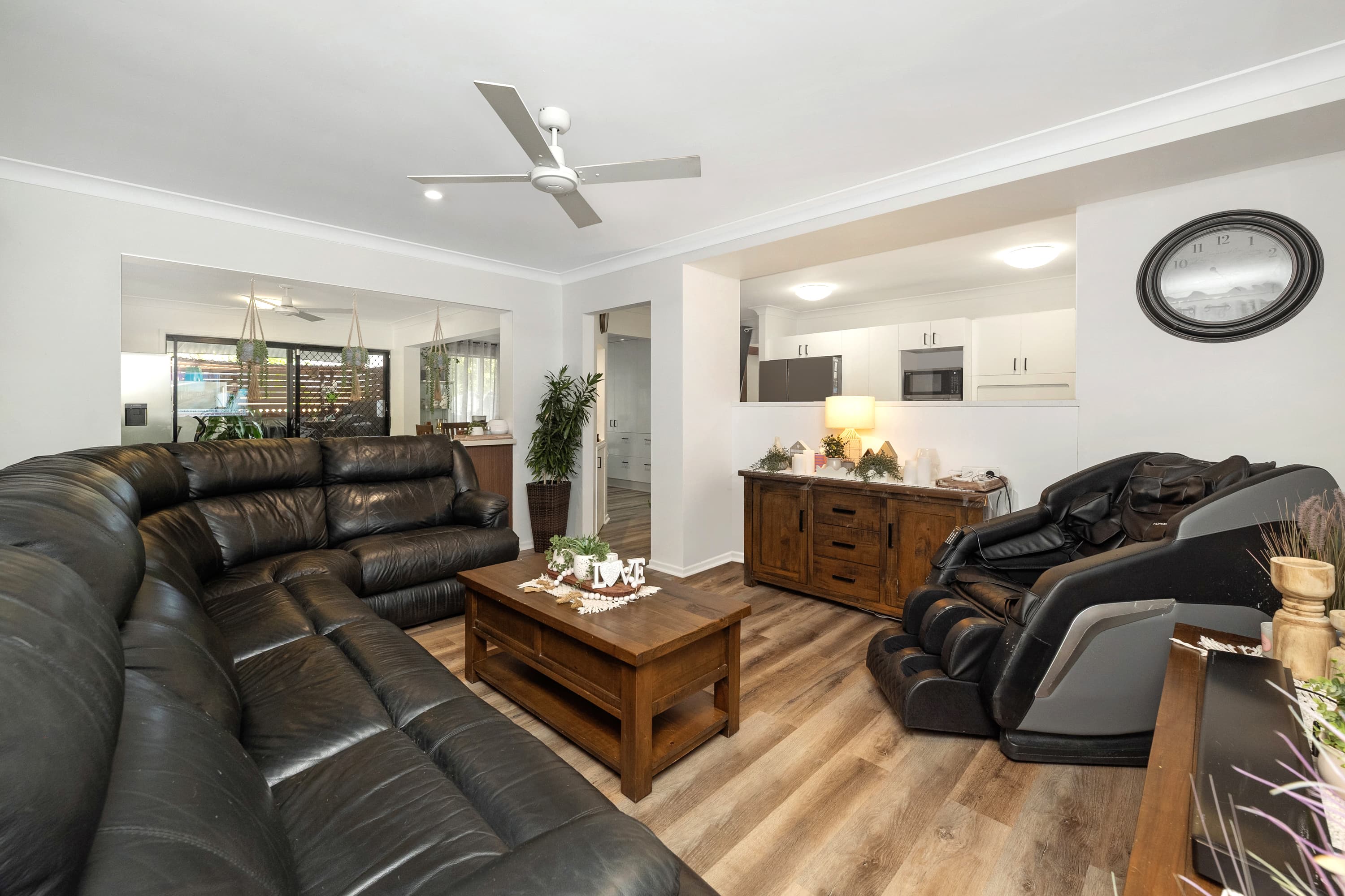16 Laurie Motti Parade, Kirwan - Thumbnail 4