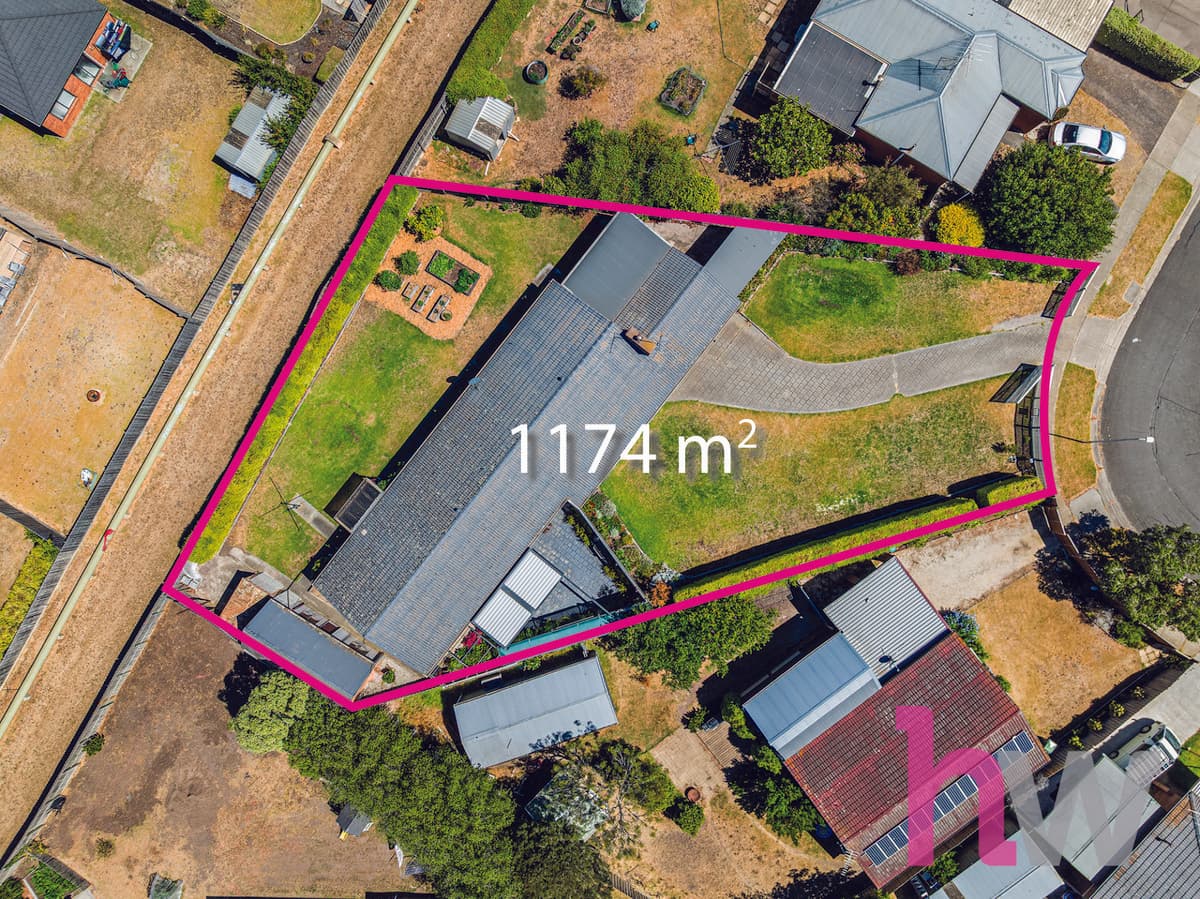 9 Springhurst Crescent, GROVEDALE VIC 3216, Grovedale - Thumbnail 2