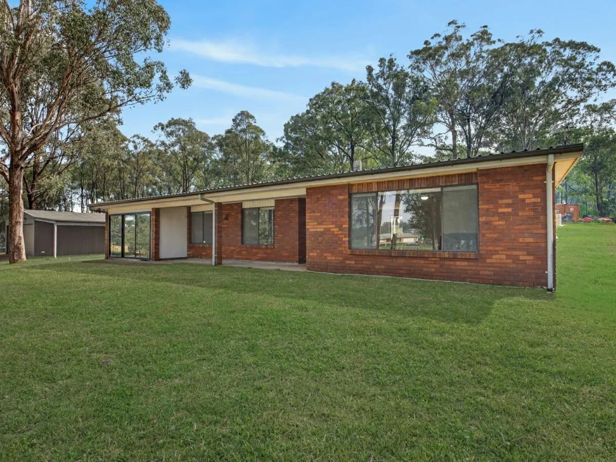 158 Sixth Avenue, LLANDILO, Llandilo - Thumbnail 4