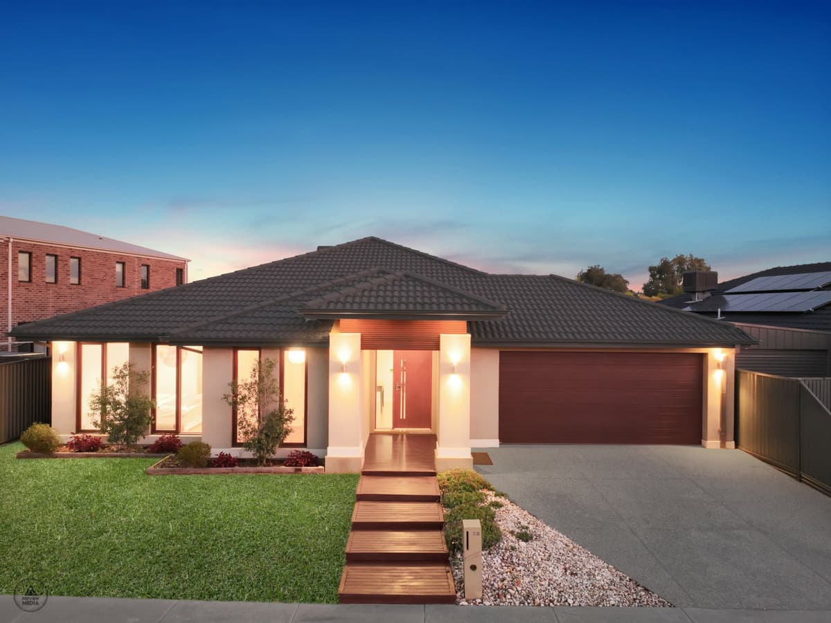 28 Eastlakes Boulevard, LARA VIC 3212, Lara - Image 1