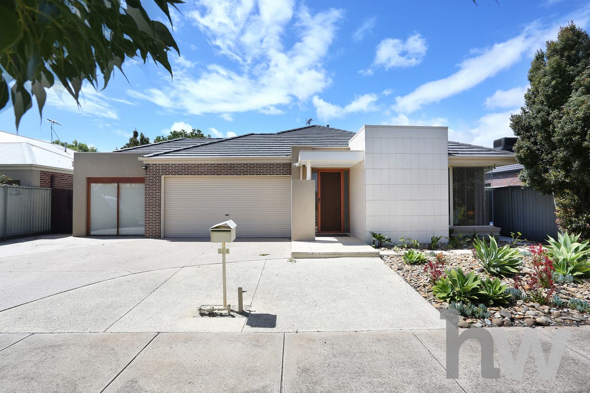 124 Eastlakes Boulevard, LARA VIC 3212, Lara - Thumbnail 2