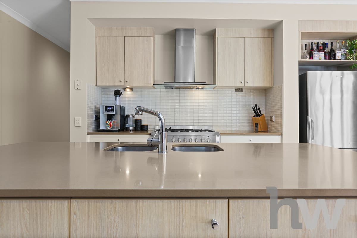 124 Eastlakes Boulevard, LARA VIC 3212, Lara - Thumbnail 4