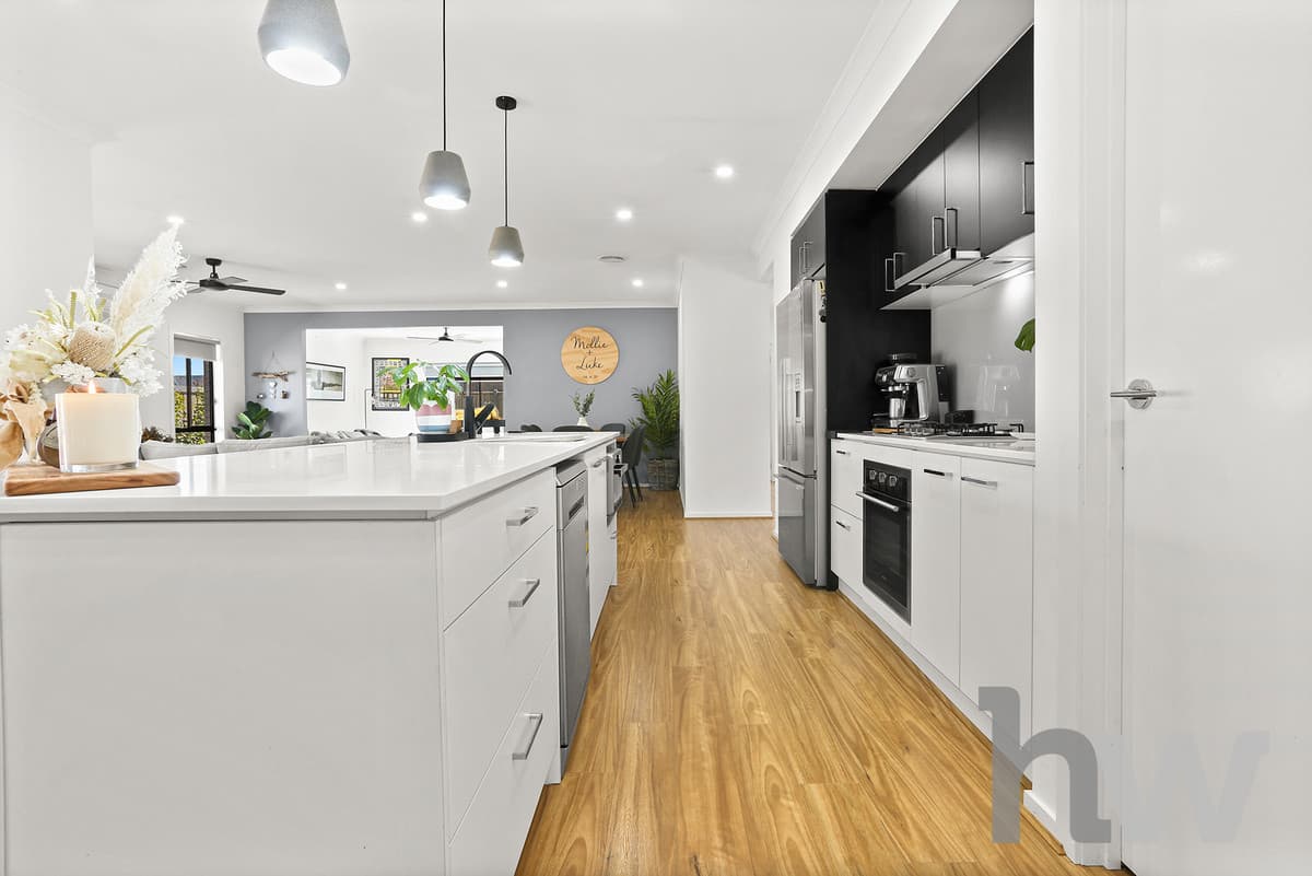 1 Yellow Avenue, LARA VIC 3212, Lara - Thumbnail 3