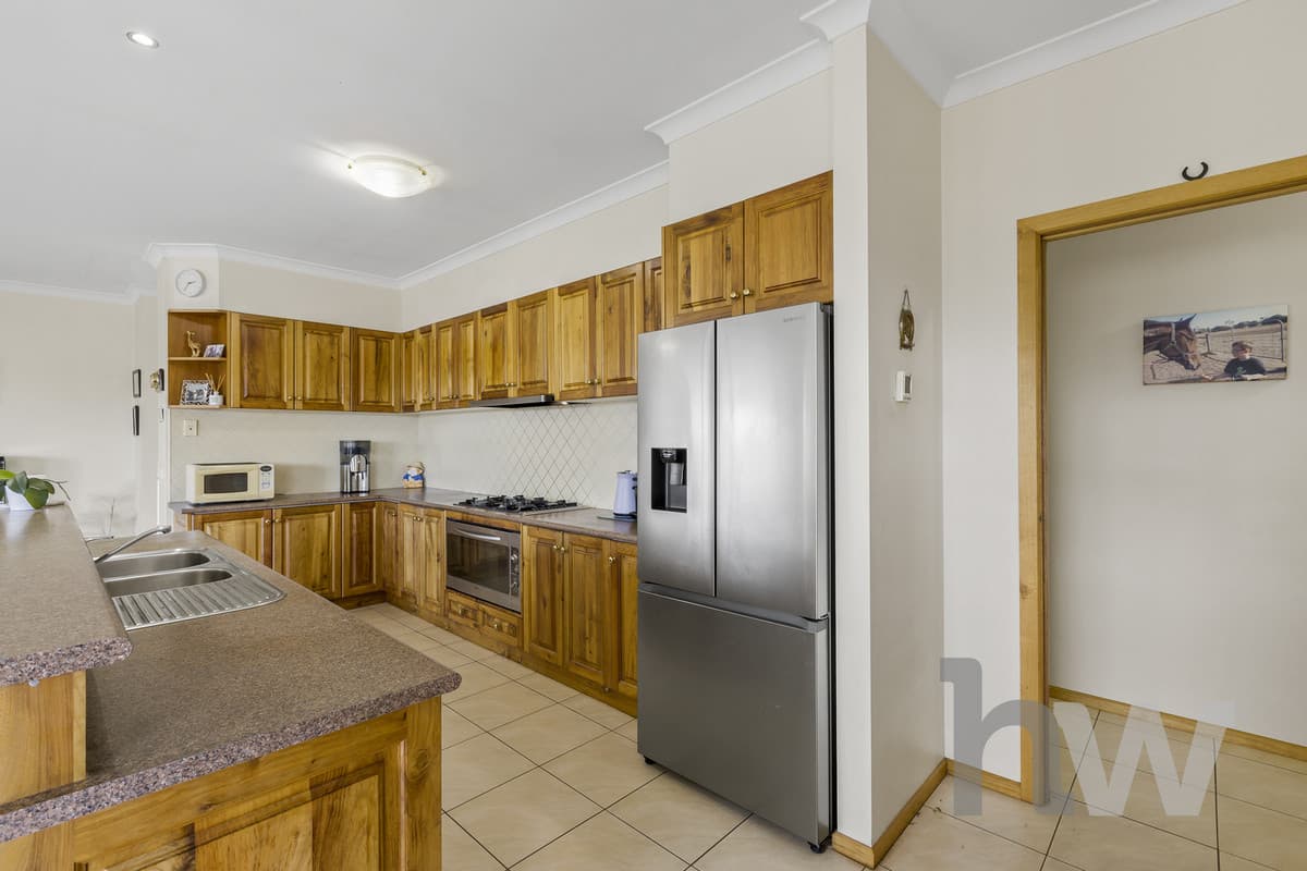 43 Balagundi Drive, LARA VIC 3212, Lara - Thumbnail 4