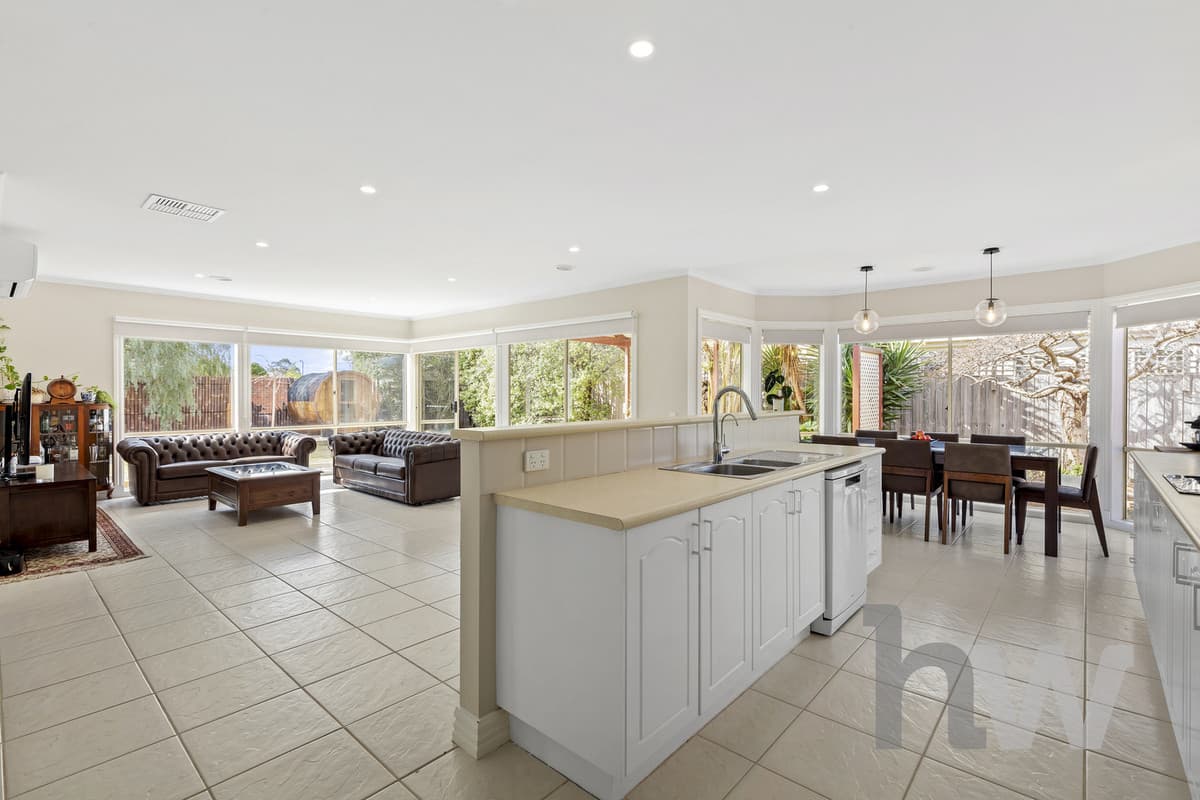 17 Country Gardens Drive, LARA VIC 3212, Lara - Thumbnail 4