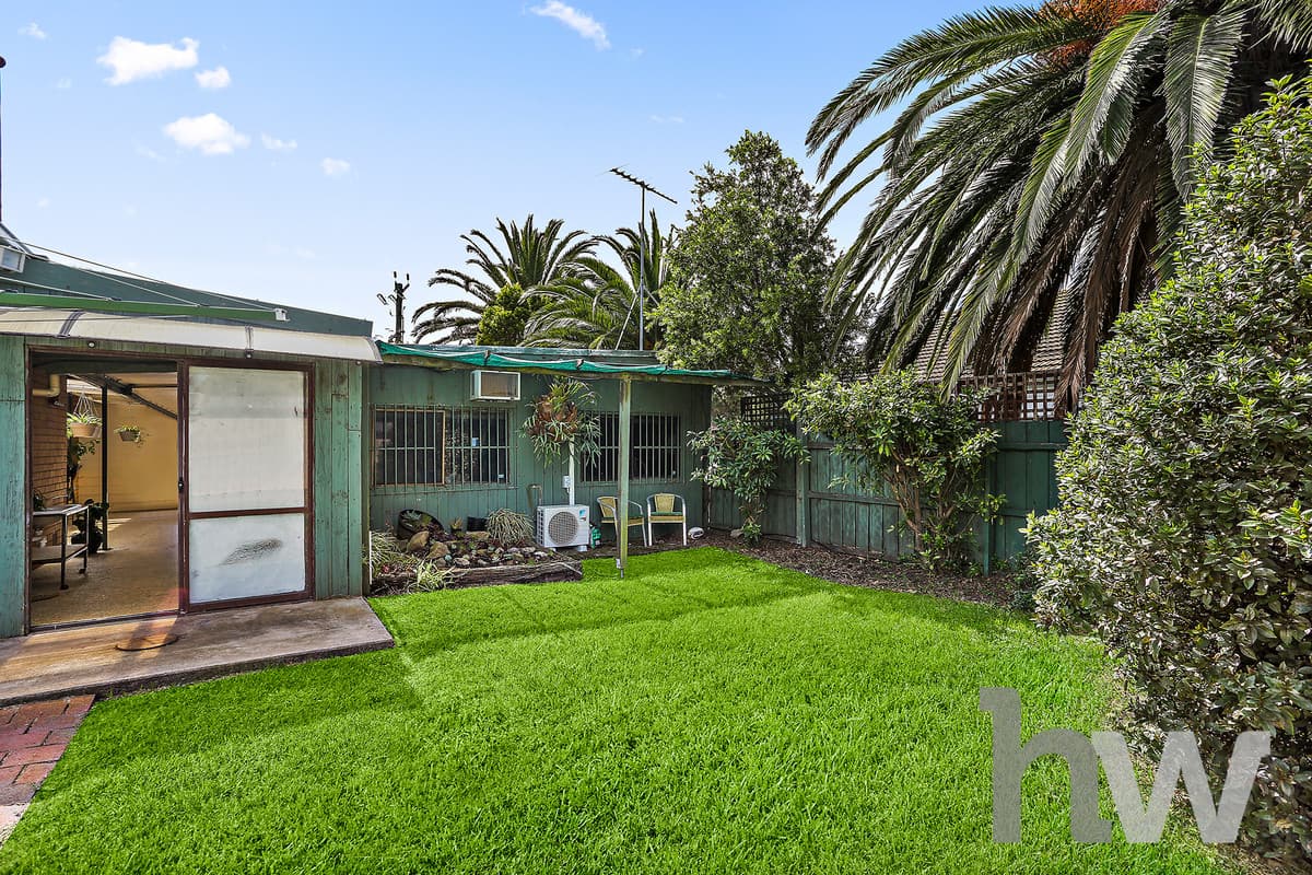 20 Seabeach Parade, NORTH SHORE VIC 3214, North Shore - Thumbnail 4