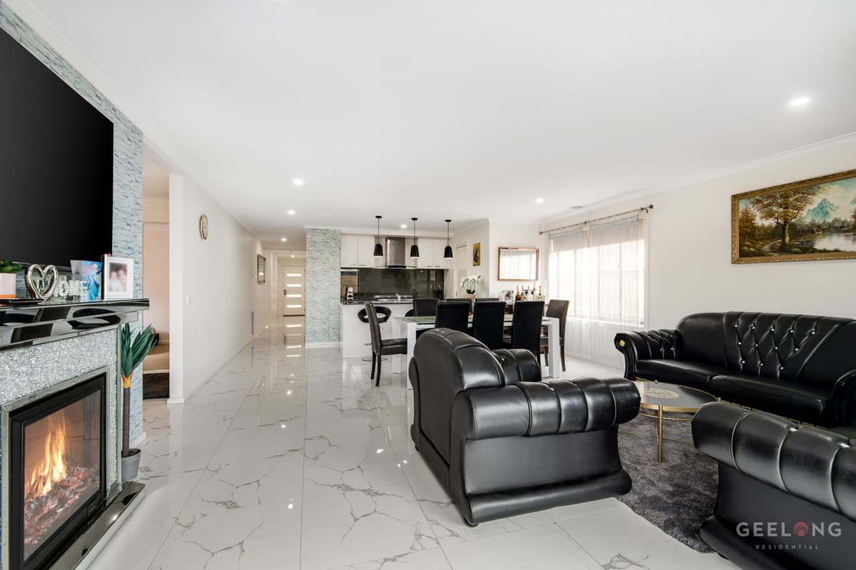 104 Barbra Drive, CHARLEMONT VIC 3217, Charlemont - Thumbnail 2