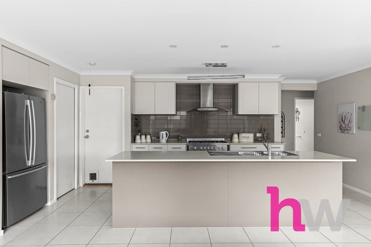 94 Canterbury Road West, LARA VIC 3212, Lara - Thumbnail 5