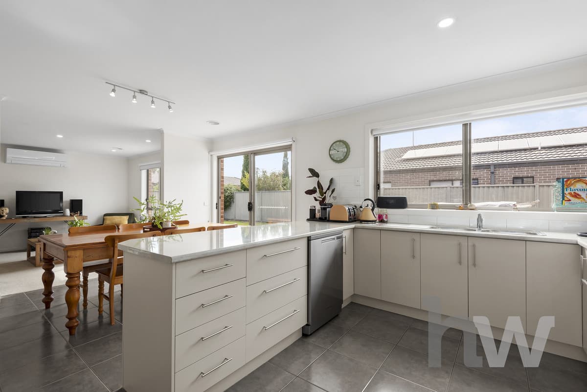 39 Moorhen Drive, LARA VIC 3212, Lara - Thumbnail 3