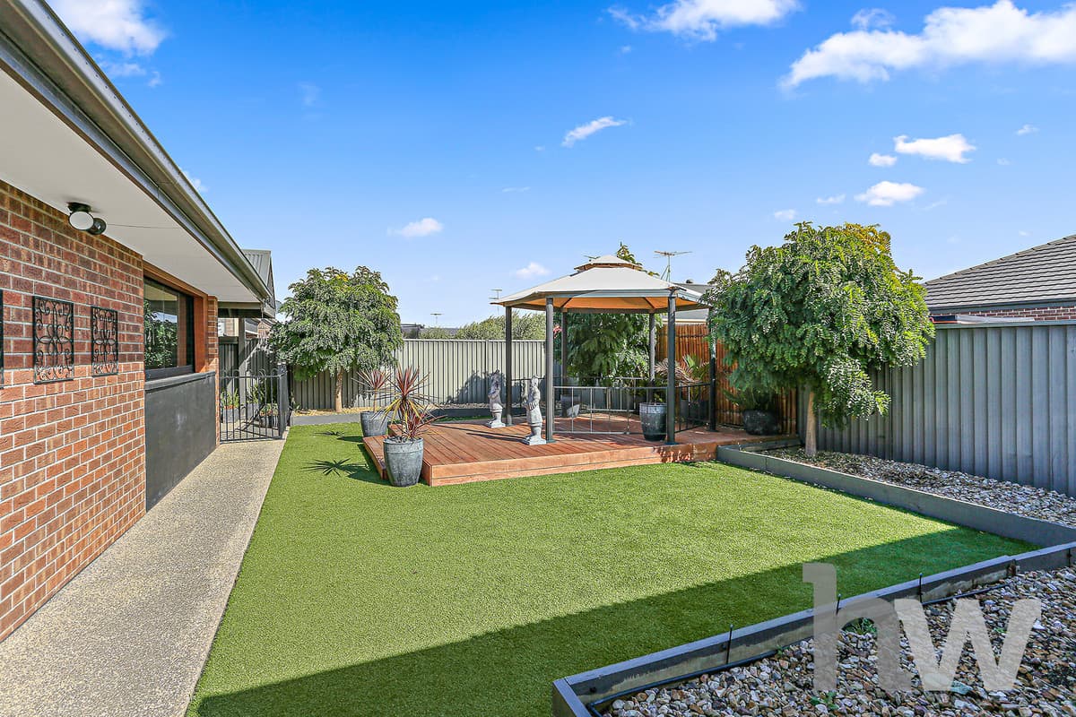 18 Barbara Drive, LARA VIC 3212, Lara - Thumbnail 2