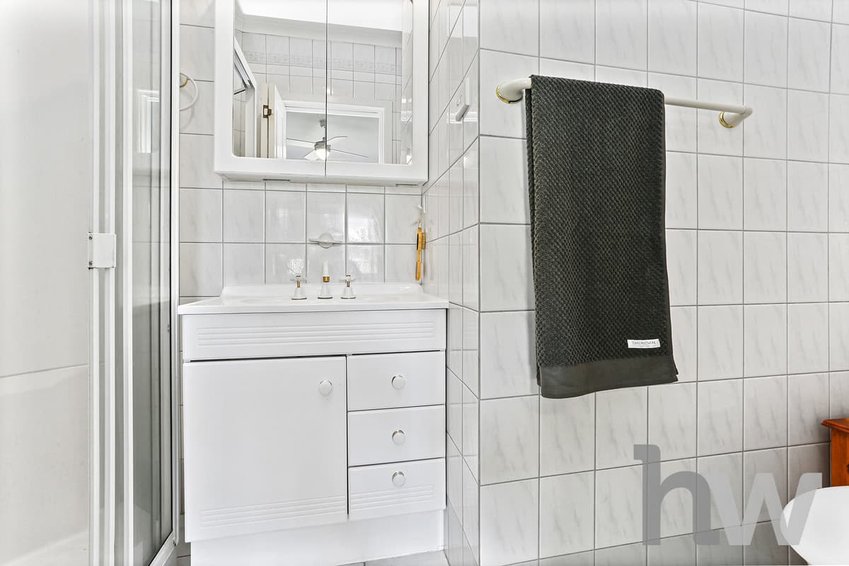16 Seabeach Parade, NORTH SHORE VIC 3214, North Shore - Thumbnail 7