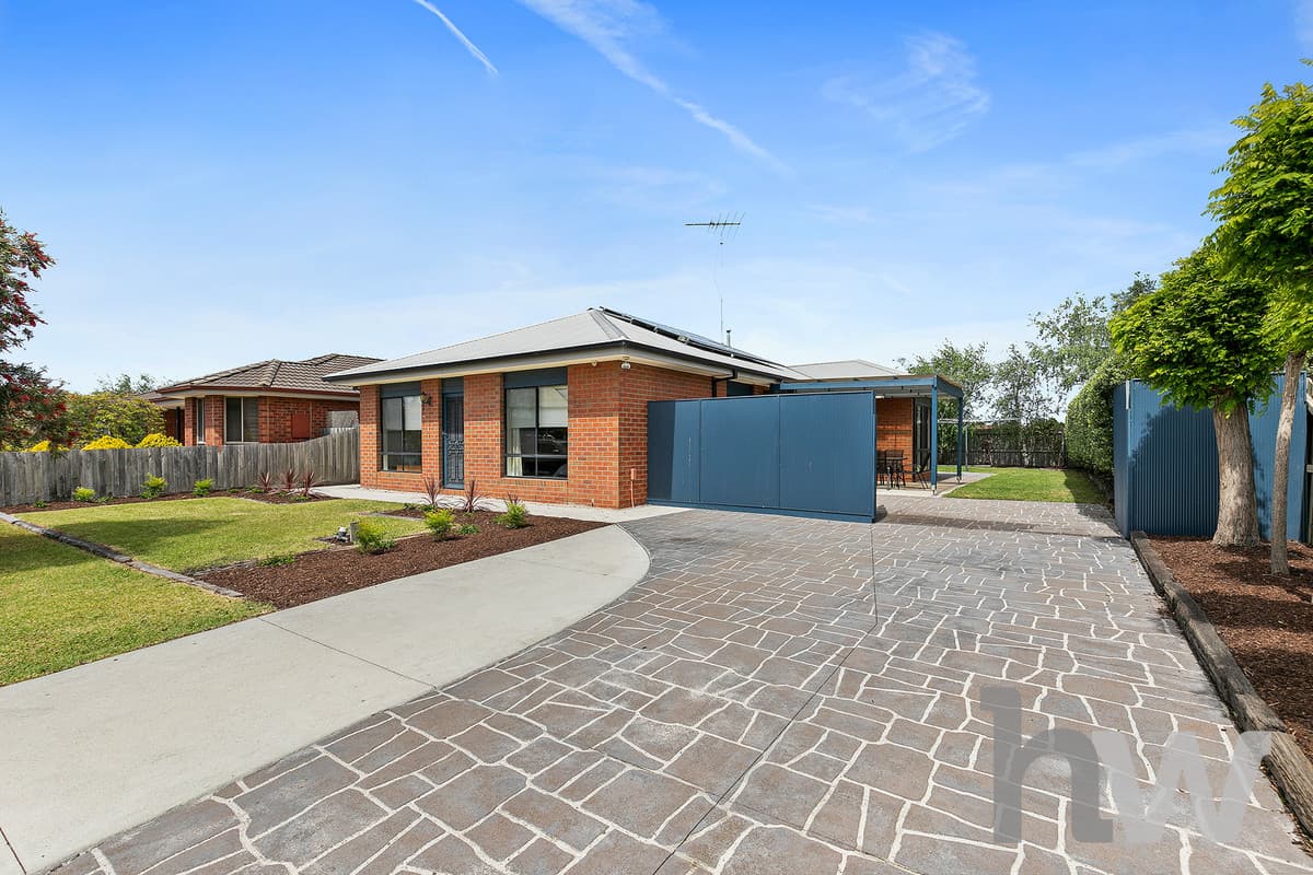 8 Taminga Mews, ST ALBANS PARK VIC 3219, St Albans Park - Thumbnail 2