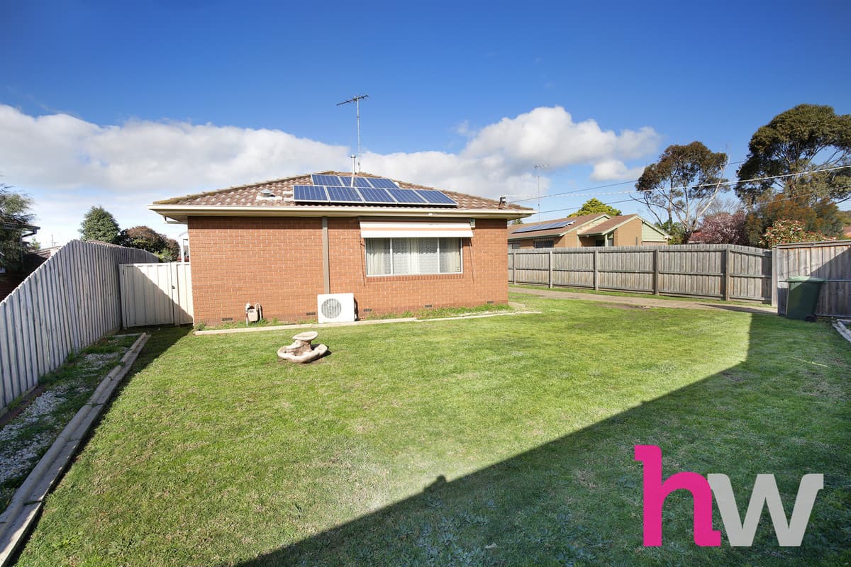 31 Melva Crescent, WHITTINGTON VIC 3219, Whittington - Thumbnail 2