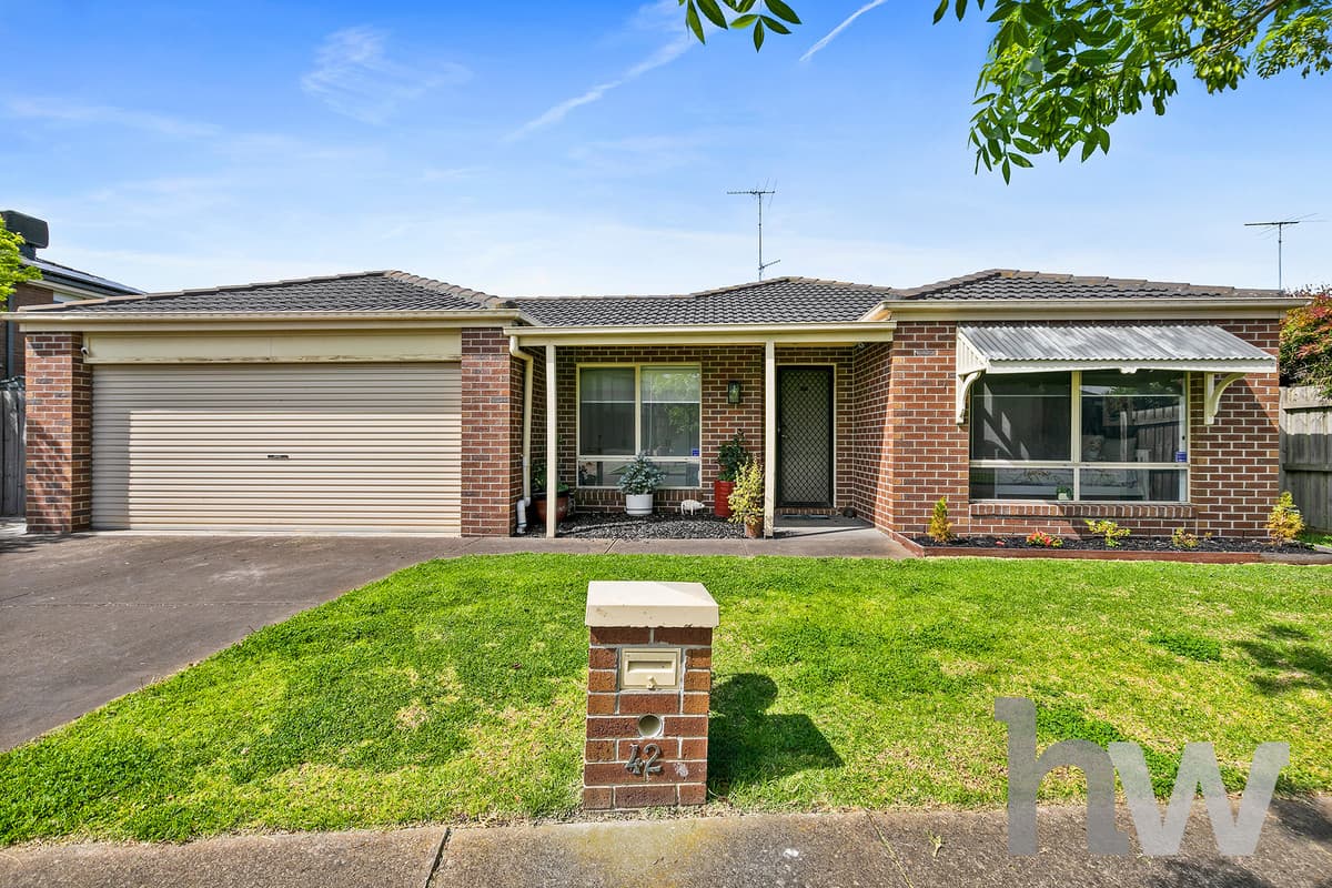 42 Paratone Crescent, ST ALBANS PARK VIC 3219, St Albans Park - Image 1