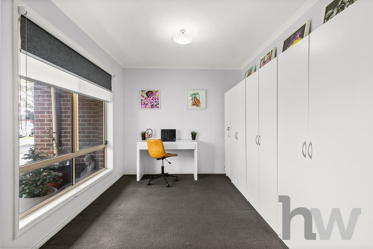 42 Paratone Crescent, ST ALBANS PARK VIC 3219, St Albans Park - Thumbnail 3