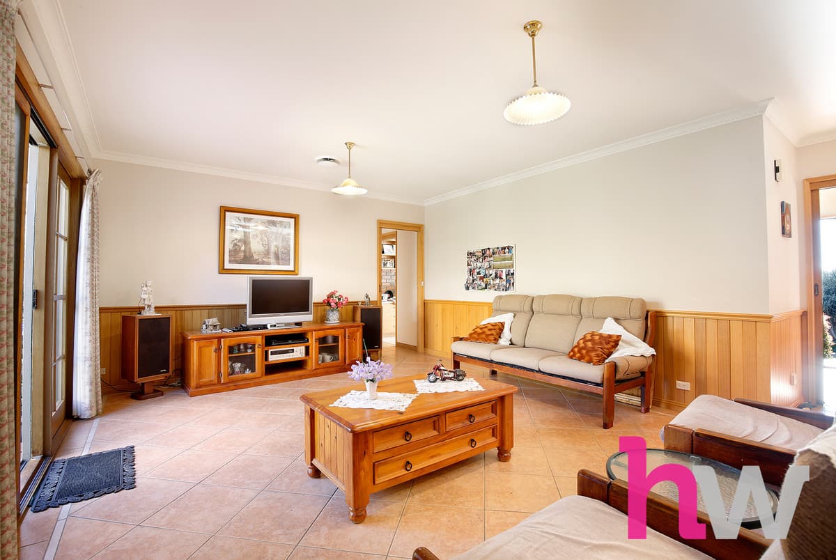 2 Bordeaux Drive, WAURN PONDS VIC 3216, Waurn Ponds - Thumbnail 4