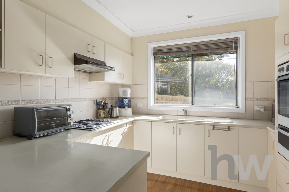 9 Hutcheson Avenue, HIGHTON VIC 3216, Highton - Thumbnail 5