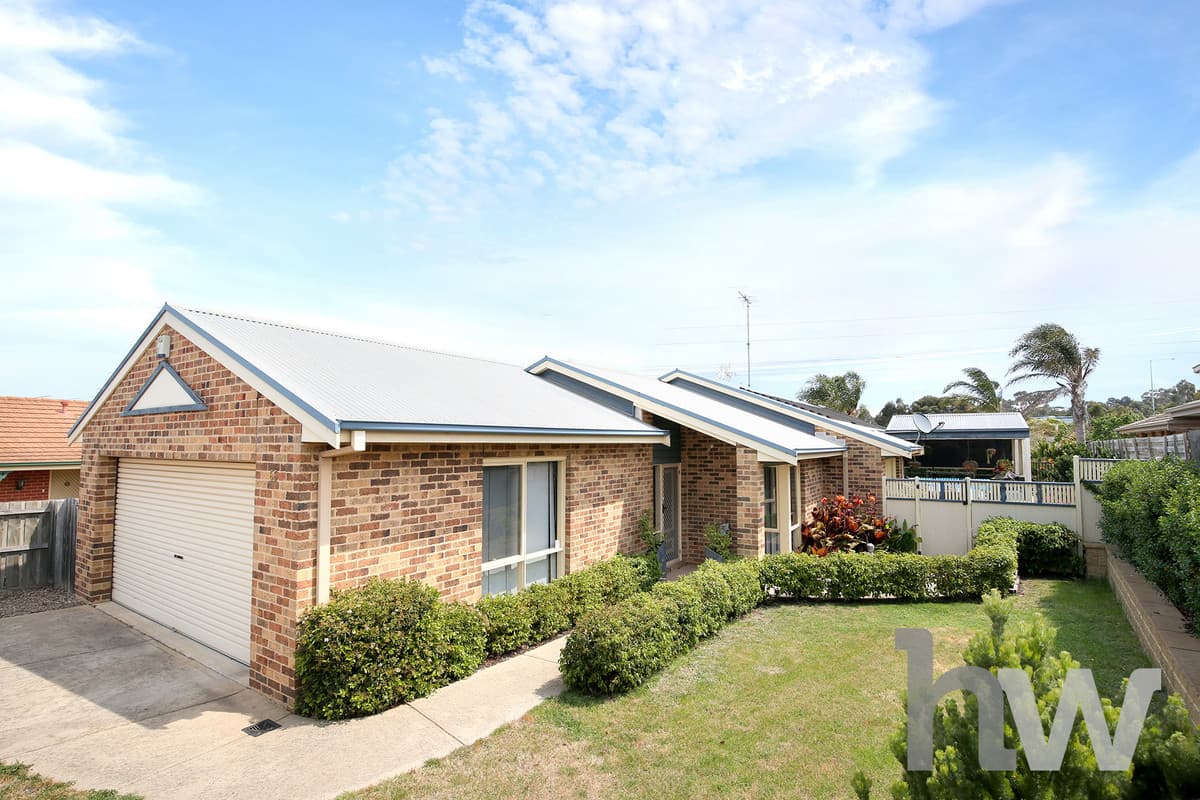 66 Mulquiney Crescent, HIGHTON VIC 3216, Highton - Thumbnail 3