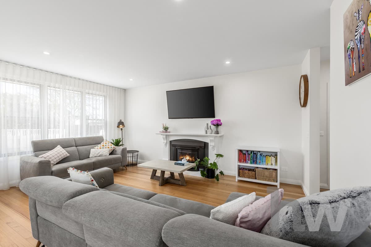 9 Cuthbert Avenue, HIGHTON VIC 3216, Highton - Thumbnail 2